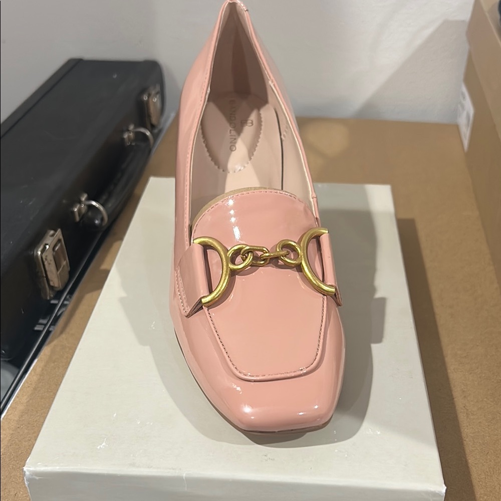 Bandolino Pink and Gold Heels with Chic Design